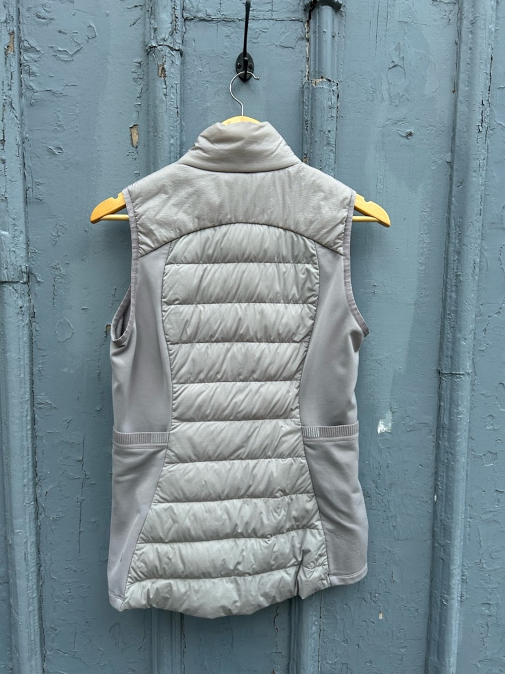 Lululemon Chrome Down for it all vest, size 8 - Picture 6 of 15